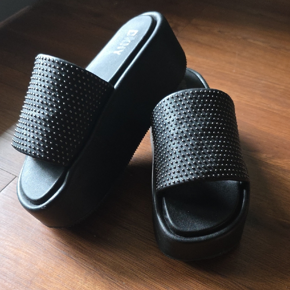 Pre Owned DKNY Black Studded Platform Sandals Size 8.5 M